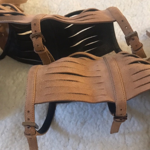 Gucci | Authentic Tan Fringe Ankle Strap Heels Size 38.5 - Picture 9 of 9